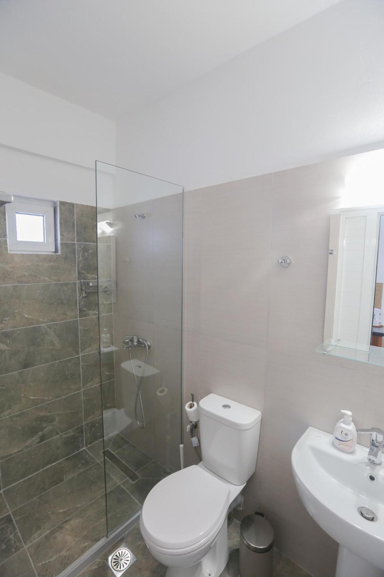 Nona'S Rooms Himare Exterior foto