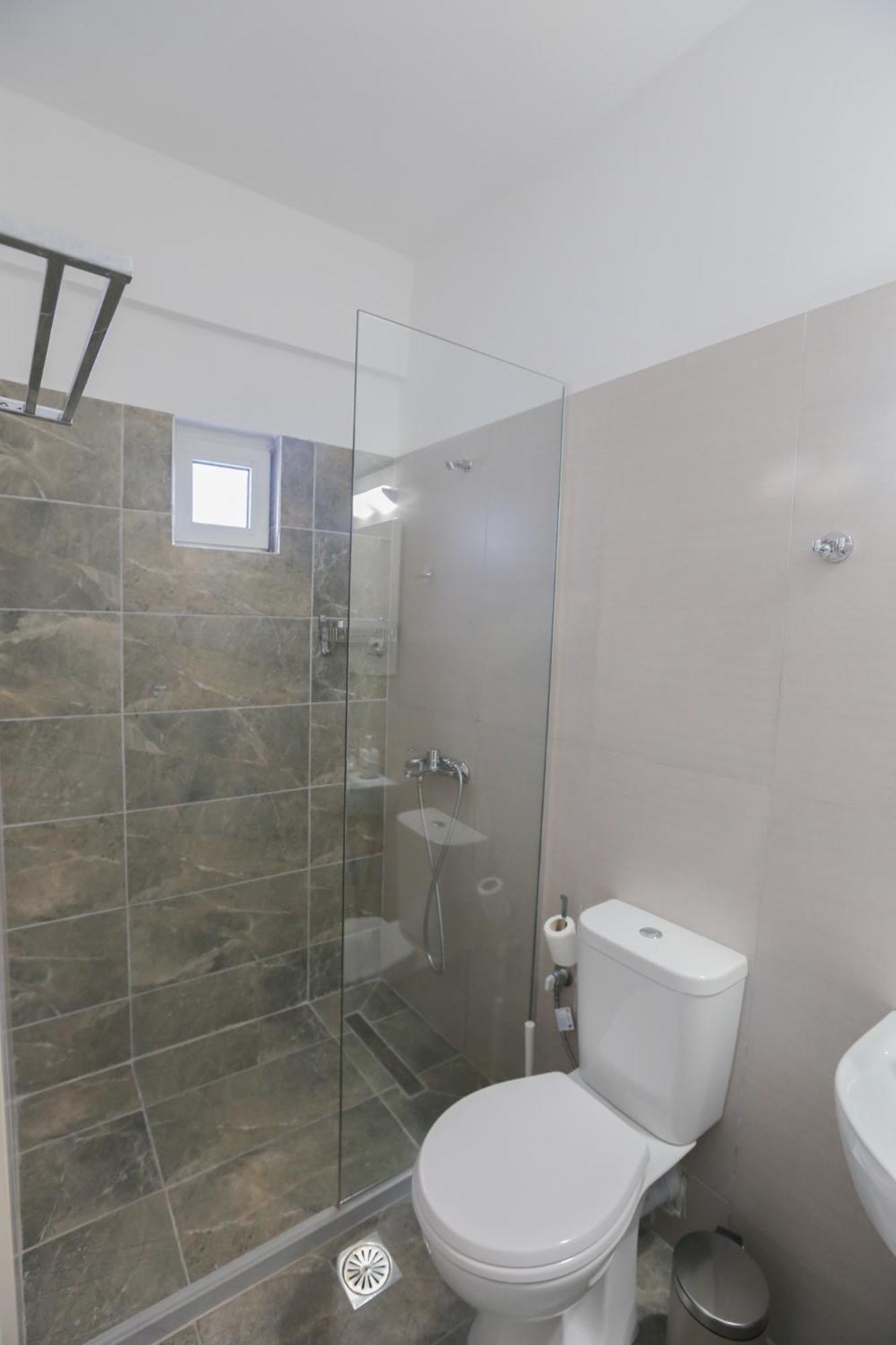 Nona'S Rooms Himare Exterior foto