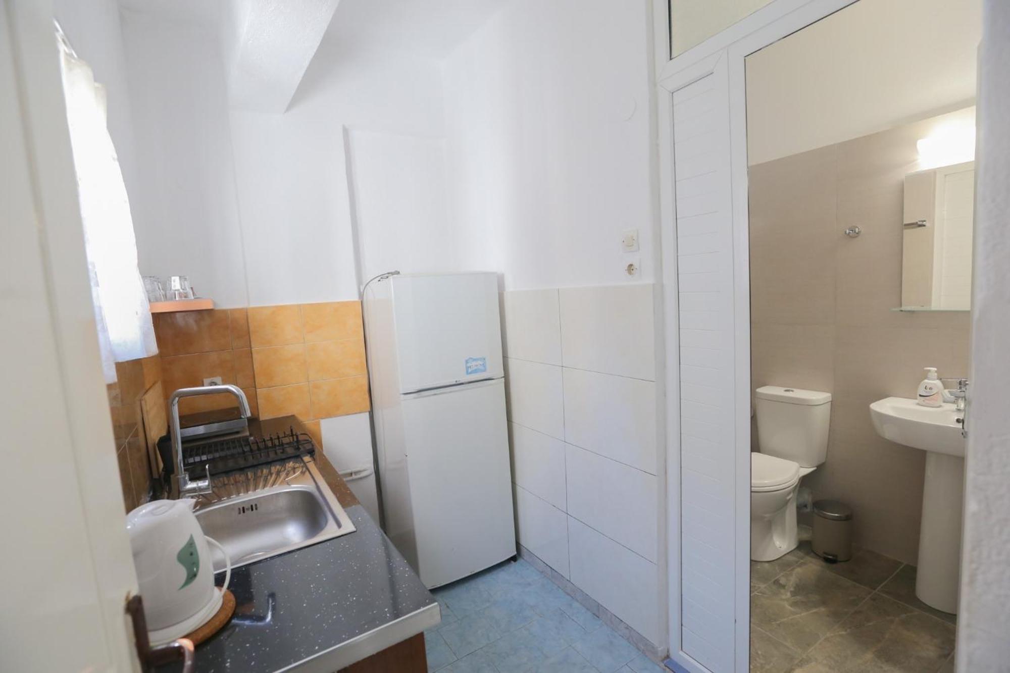 Nona'S Rooms Himare Exterior foto